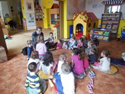 Spisovatel Jan Řehounek ve školce